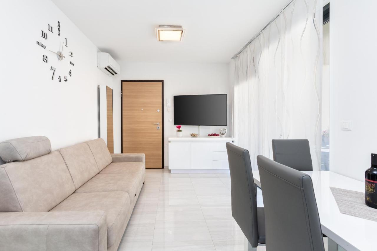 Alex & Betty Apartment Medulin Bagian luar foto